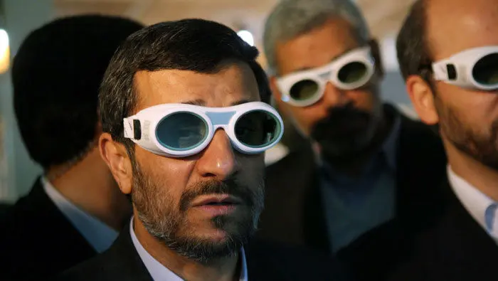 بازی برد-برد احمدی‌نژاد با حکمت و حکمیت