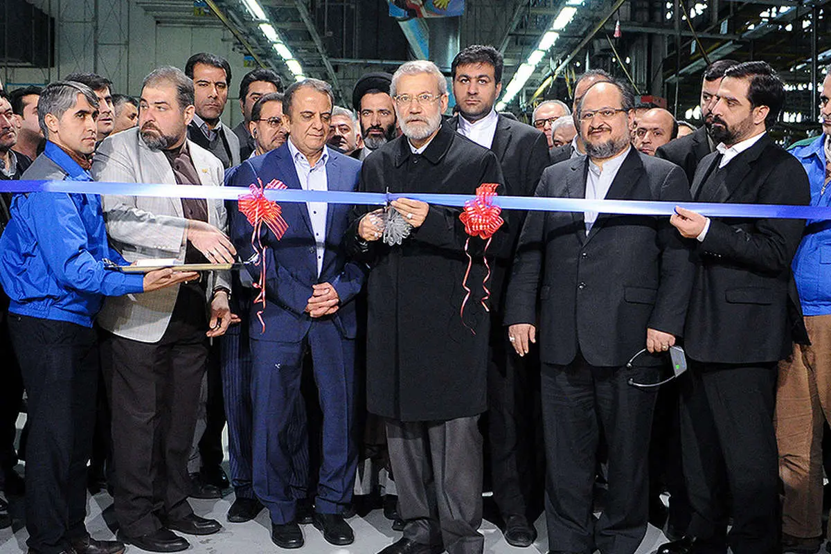 (تصاویر) افتتاح خط تولید دو محصول ایران‌ خودرو با حضور لاریجانی