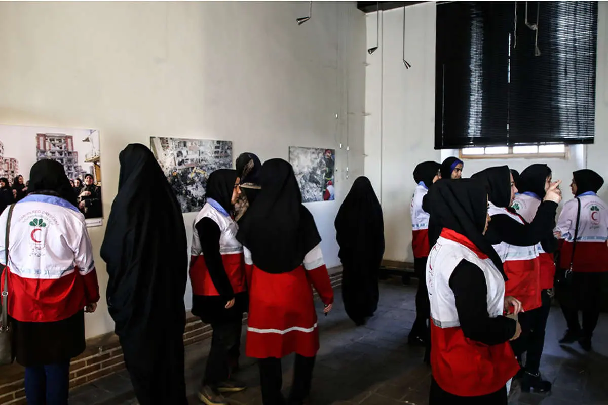 (تصاویر) نمایشگاه عکس از زلزله کرمانشاه