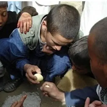 بازی با تخم مرغ!