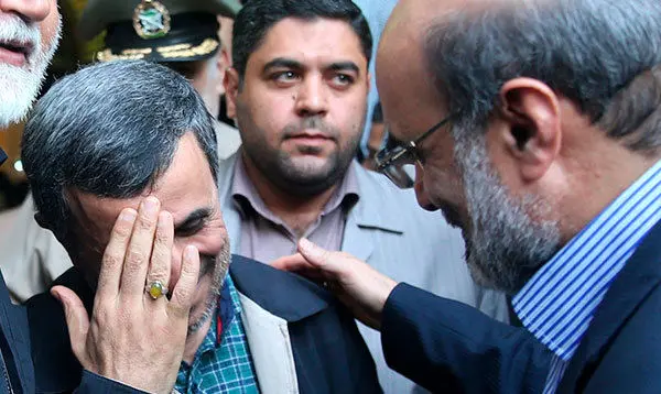 نقش صدا و سیما و ساختارشکنی احمدی‌نژاد در وقایع اخیر