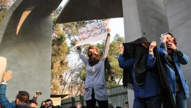 مشاهدات روزنامه‌نگار عرب از بطن تجمعات تهران