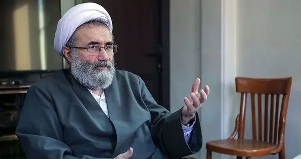 مهاجری: برخی از خاطرات آیت‌الله هاشمی می‌ترسند