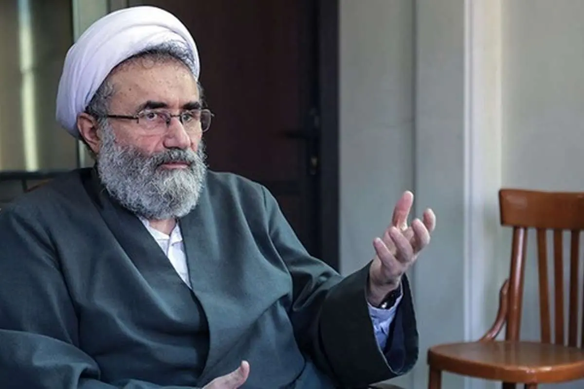 مهاجری: برخی از خاطرات آیتالله هاشمی میترسند
