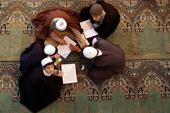 آدابِ آخوندی!