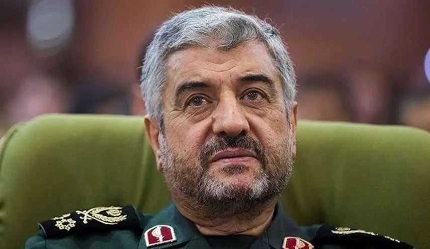 فرمانده سپاه: ما به یمن موشک نمی‌دهیم