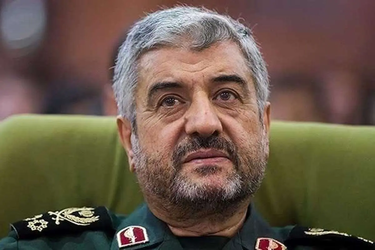 فرمانده سپاه: ما به یمن موشک نمیدهیم