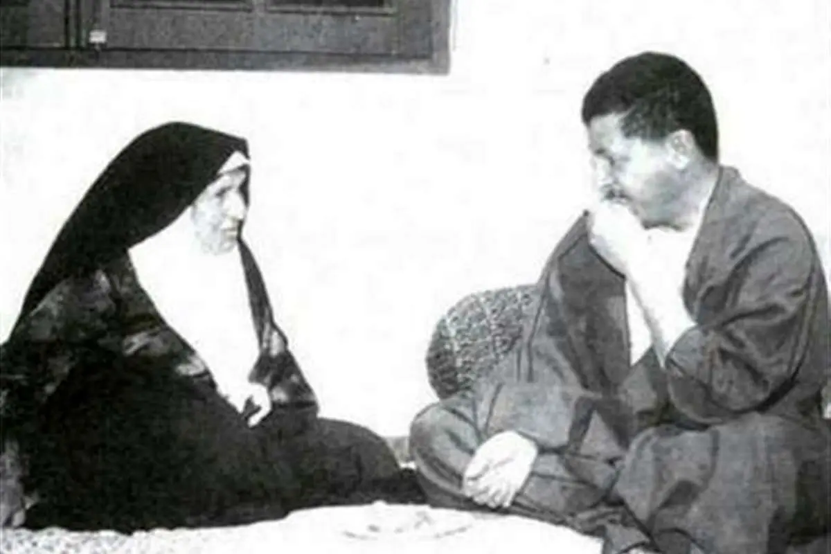 تصویری کمتر دیده شده از مرحوم هاشمی رفسنجانی در کنار مادر