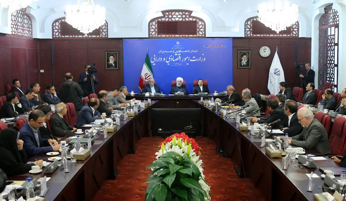 دسترسی به فضای مجازی نباید دایمی قطع باشد