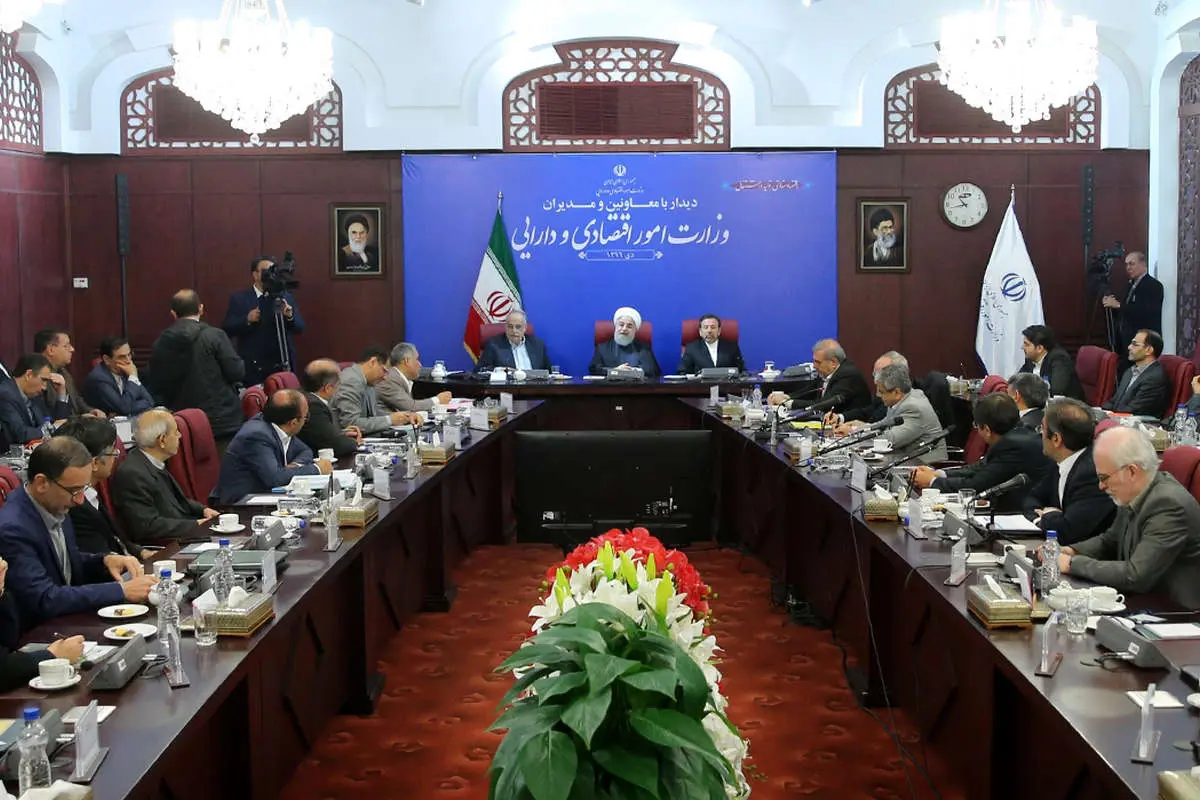 دسترسی به فضای مجازی نباید دایمی قطع باشد