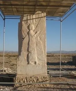 انسان بالدار ایرانی در پاسارگاد می‌ماند