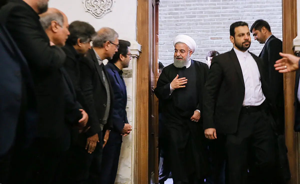 (تصاویر) روحانی در مراسم یادبود جان‌باختگان «سانچی»