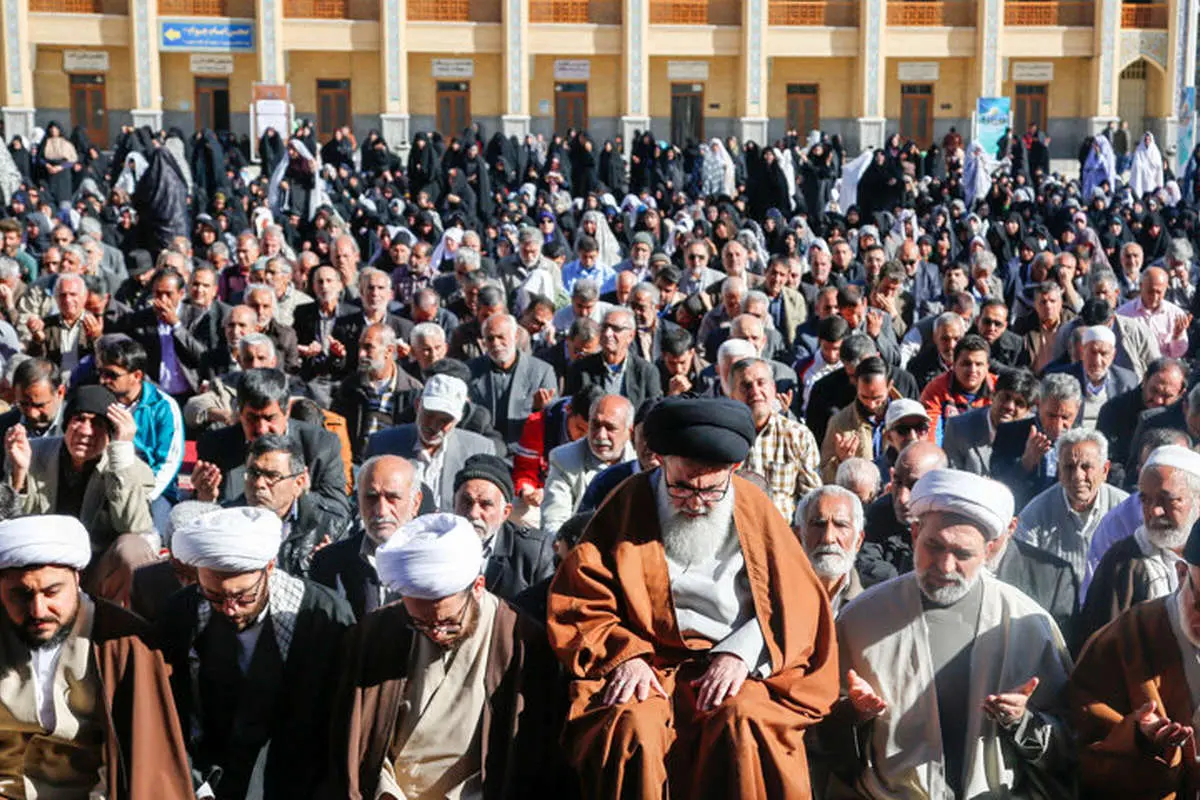(تصاویر) نماز طلب باران در شیراز