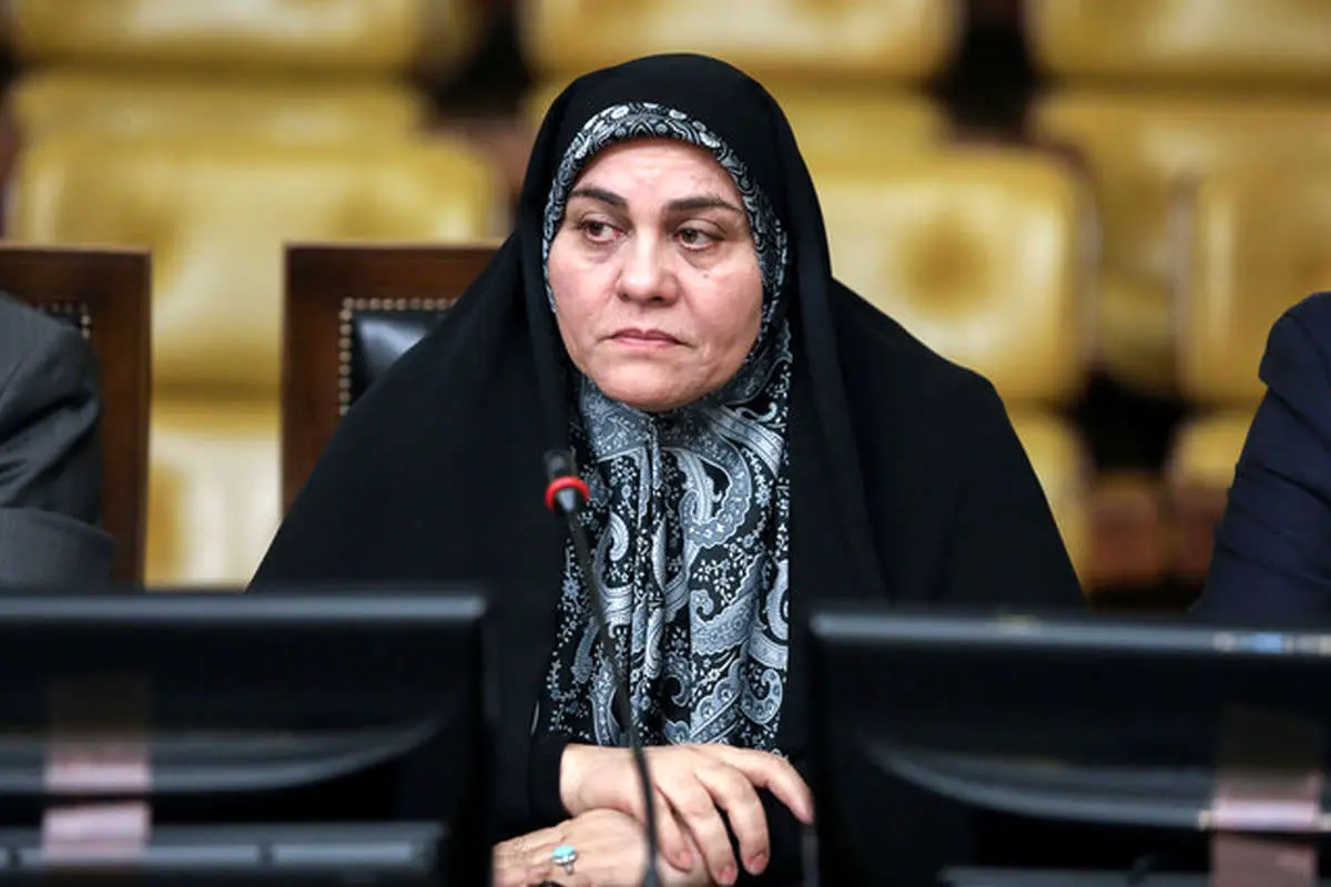 تنها نماینده زنی که از اوین بازدید میکند