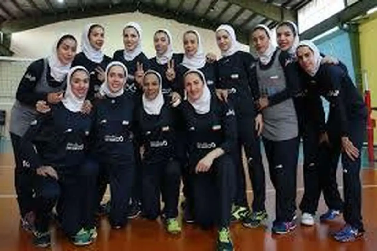 دختران وزنهبردار برای اولین بار روی تخته میروند