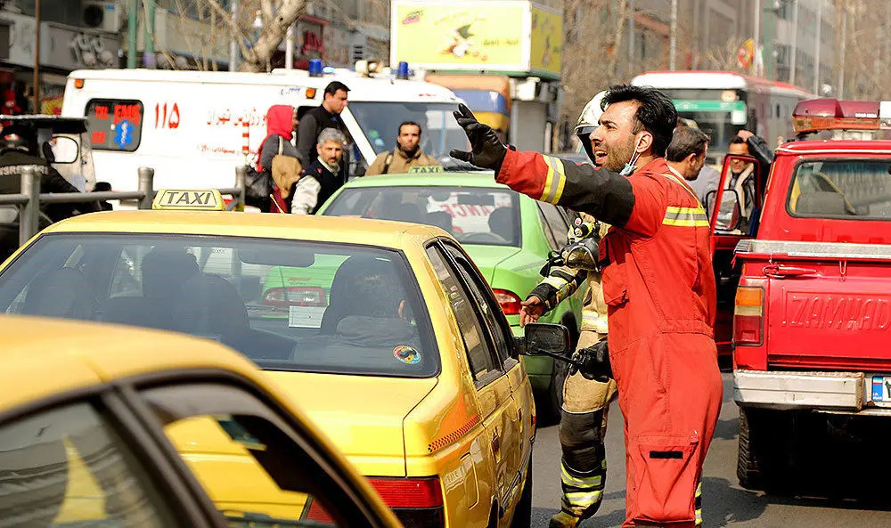 (تصاویر) آتش‌سوزی در ساختمان اداری وزارت نیرو