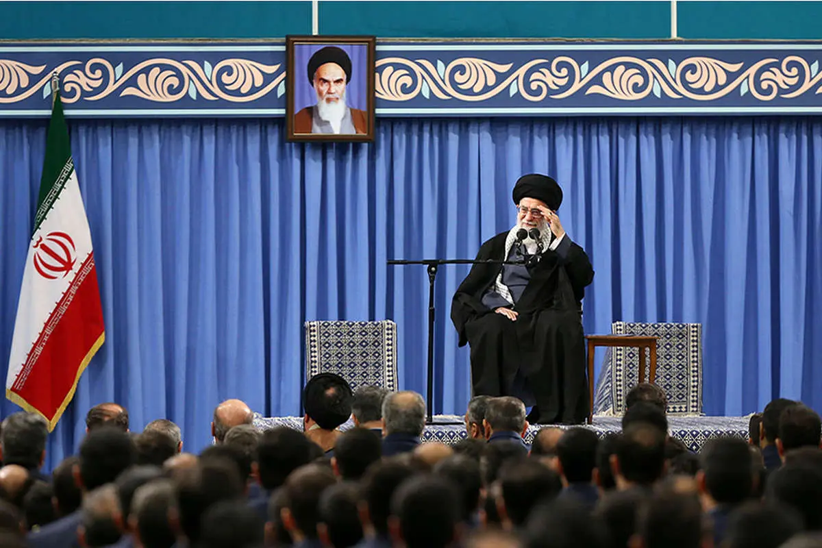 (تصاویر) دیدار فرماندهان نیروی هوایی ارتش با رهبر انقلاب