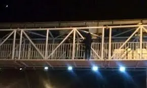 خودکشی زن جوان از پل عابر پیاده خیابان آزادی