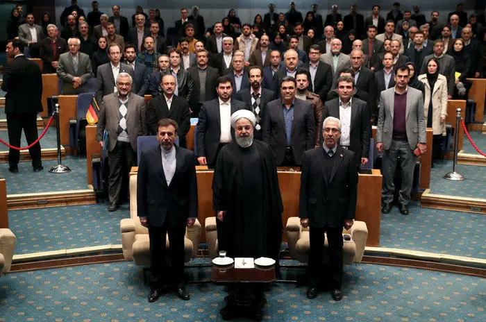 حمله به روحانی "نظریه‌پرداز"