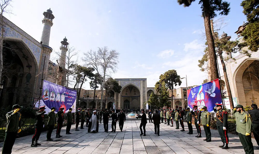 (تصاویر) مقامات در ختم شهدای خیابان پاسداران ناجا