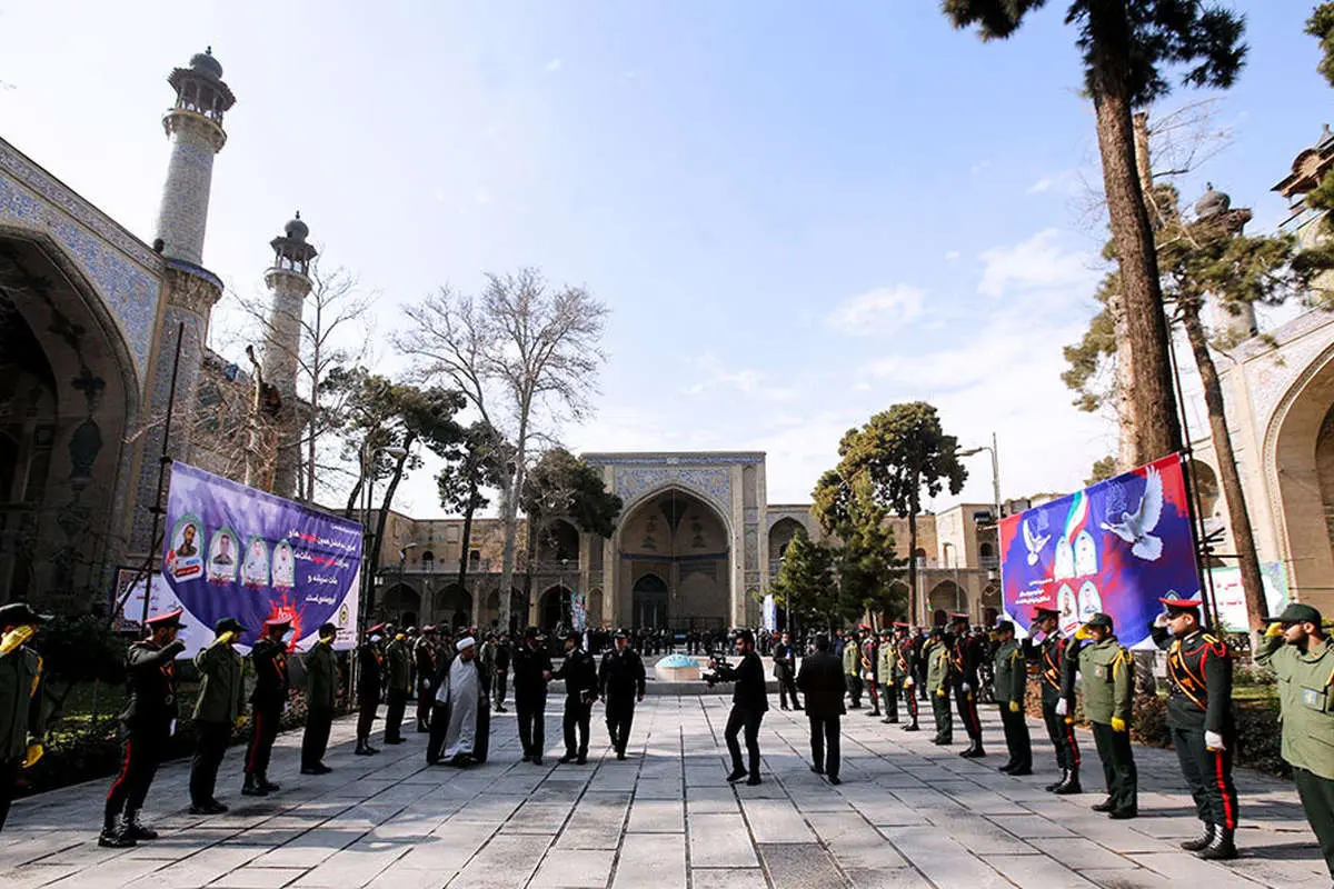(تصاویر) مقامات در ختم شهدای خیابان پاسداران ناجا