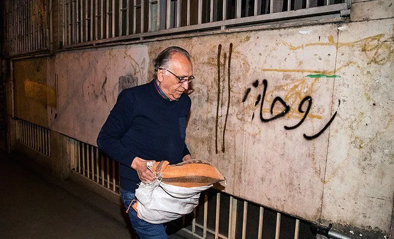 (تصاویر) احمد نجفی در شورای صنفی را گِل گرفت!