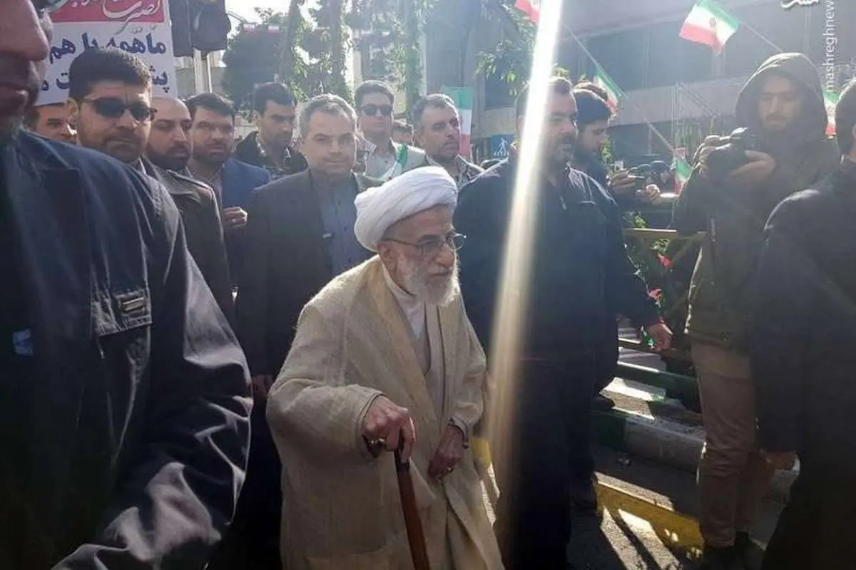 (تصویر) آیتالله جنتی در راهپیمایی ۲۲ بهمن