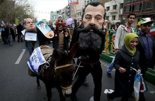 دگردیسی نمادی و ادبیاتی در مراسم‌های انقلابی