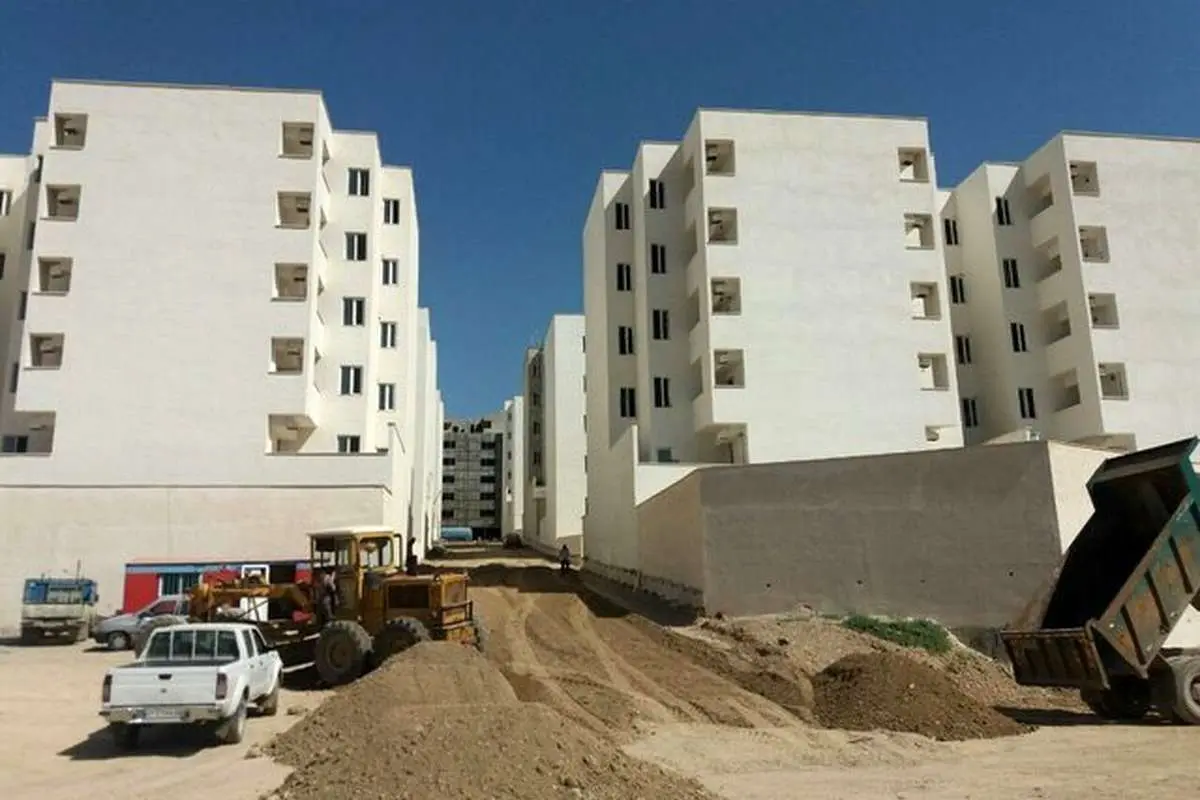 خارجیها شهر پردیس را میسازند
