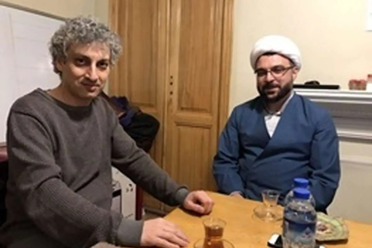 دلجویی از بازیگری که قبر پدرش تخریب شد