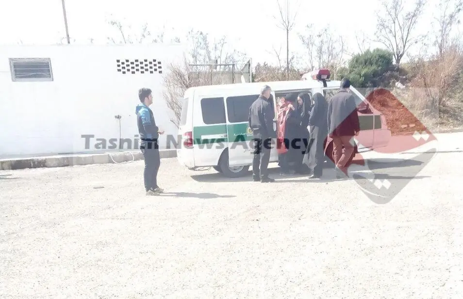 بازداشت دو تماشاگر زن در ورزشگاه آزادی