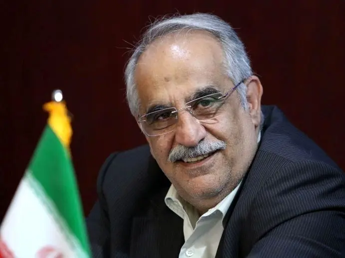 گفتگو با وزیری که کافه نشین است