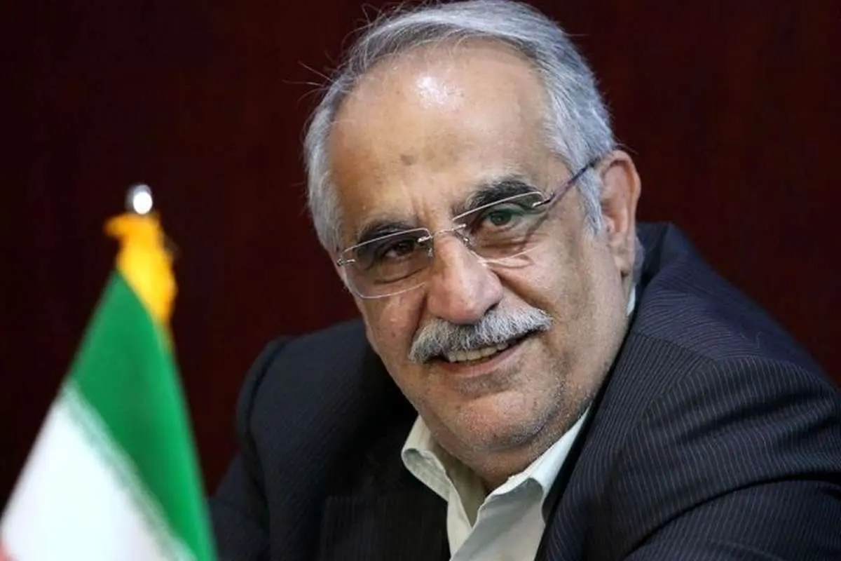 گفتگو با وزیری که کافه نشین است