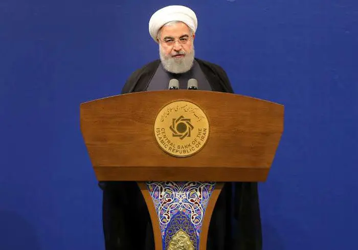 کاهش فشارها به بانک مرکزی ضروری است