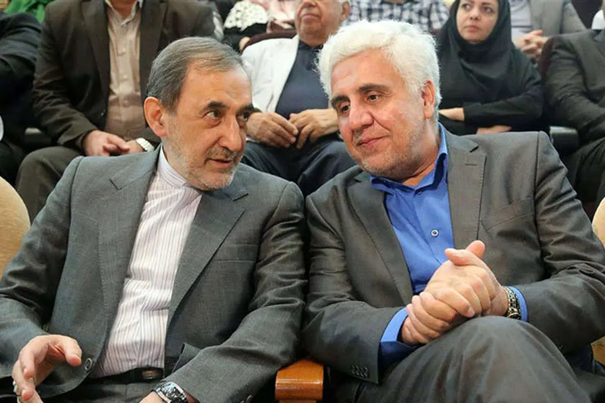 صادق زیباکلام وزیر علوم را متهم کرد