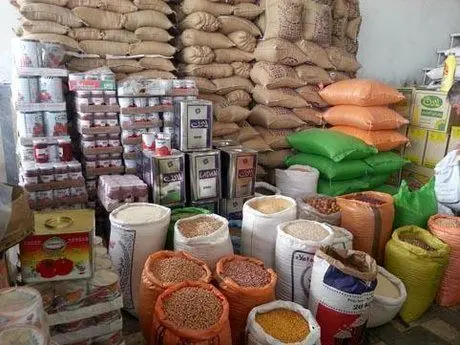 توزیع کالاهای اساسی شب‌ عید به نرخ مصوب