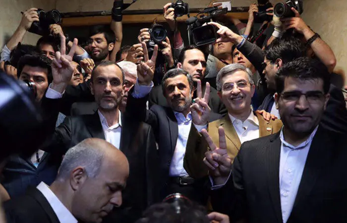 هفت پرده از نمایش احمدی‌نژاد و یارانش در سال ۹۶