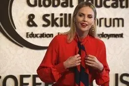 بازیگر زن قربانی خشونت با اسلحه