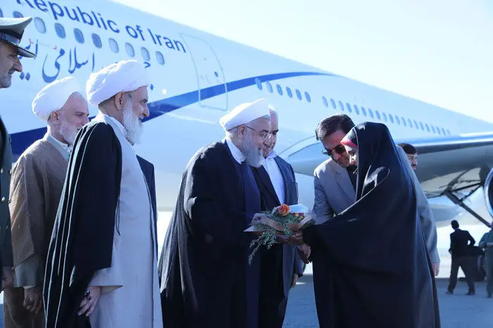 (تصاویر) حضور روحانی در مناطق زلزله زده کرمانشاه
