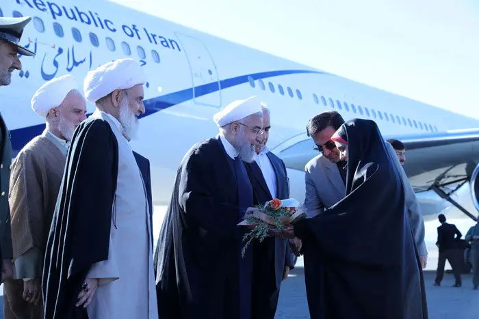 (تصاویر) حضور روحانی در مناطق زلزله زده کرمانشاه