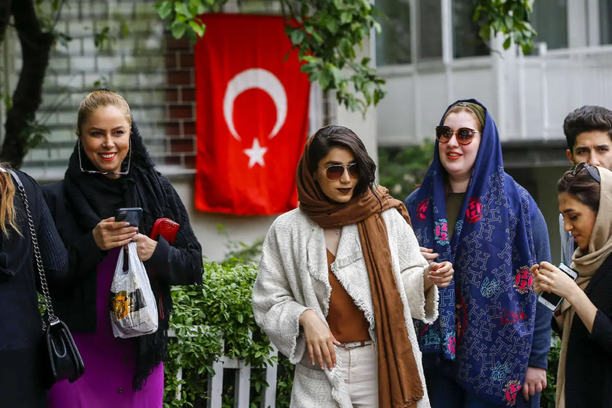 چرا گردشگران ترکیه به ایران نمی‌آیند؟