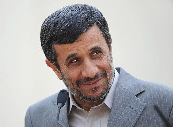 بازگشت قهرمانانه احمدی‌نژاد