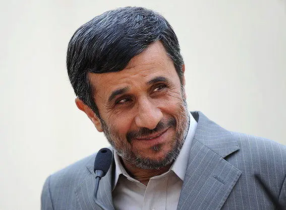 بازگشت قهرمانانه احمدی‌نژاد