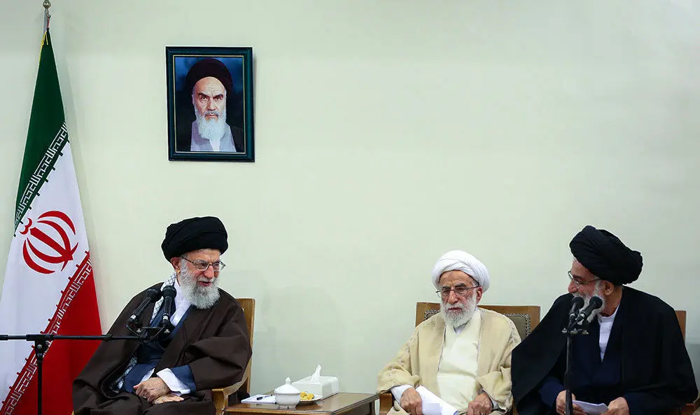 (تصاویر) دیدار اعضای مجلس خبرگان با رهبر انقلاب 