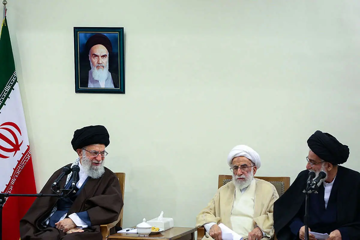 (تصاویر) دیدار اعضای مجلس خبرگان با رهبر انقلاب