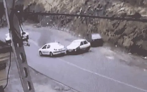 توضیح پلیس درباره علت سرخوردن خودروها در جاده چالوس