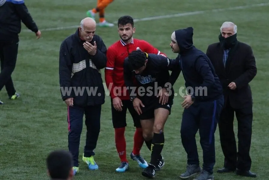(تصویر) ضرب و شتم داور لیگ برتری در یک دیدار استانی
