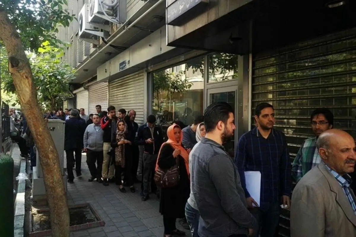 (تصاویر) در خیابان فردوسی تهران چه خبر است؟
