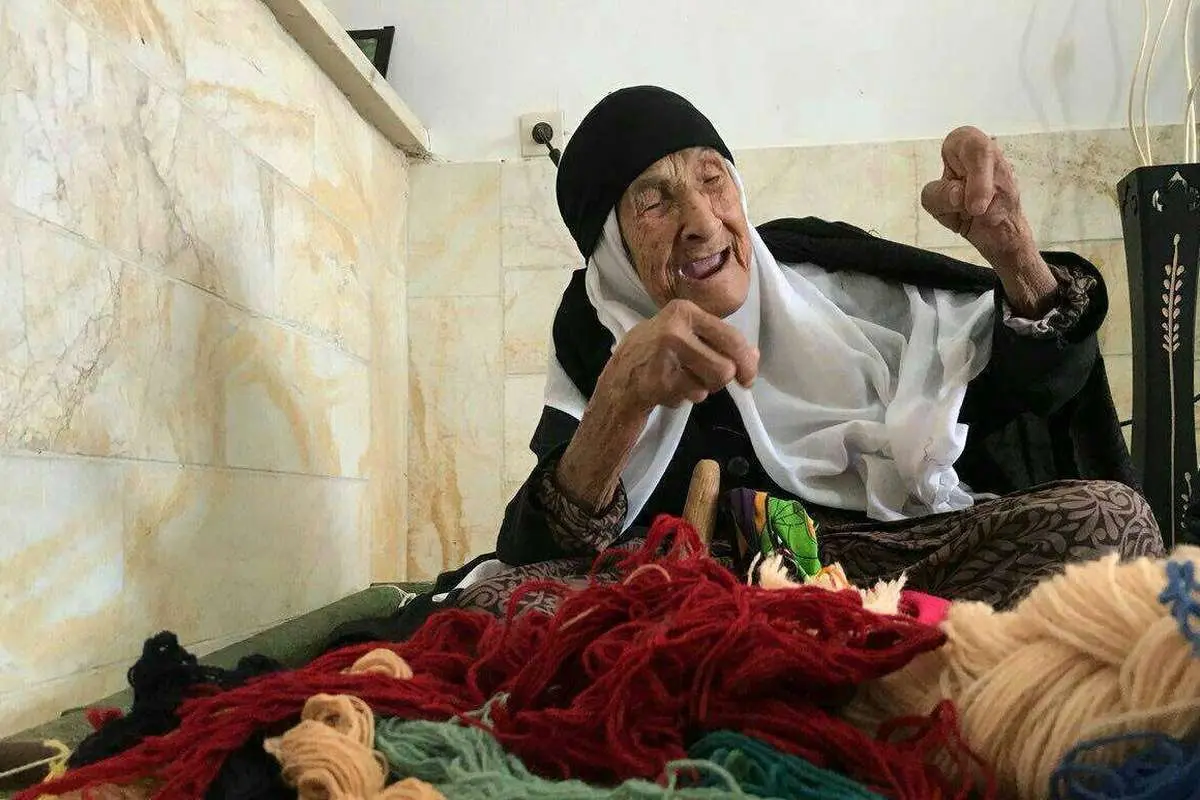 مادر صنایع دستی ایران درگذشت