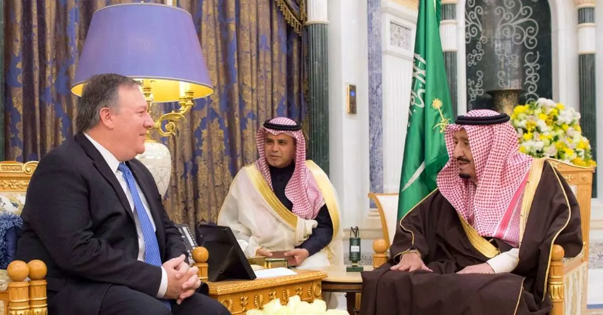 پمپئو با ملک سلمان دیدار کرد